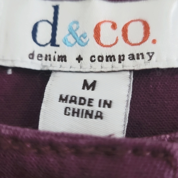 Cropped Denim Jacket - Picture 3 of 6